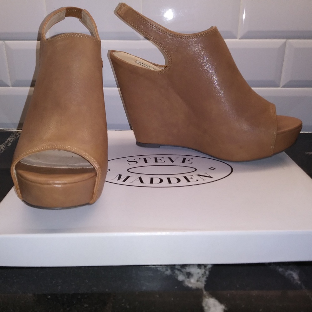 Steve Madden Brown Bootie Wedge Sz 9
